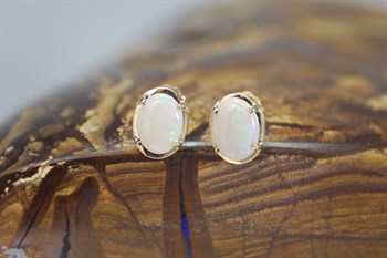 14ct YG Opal Earrings