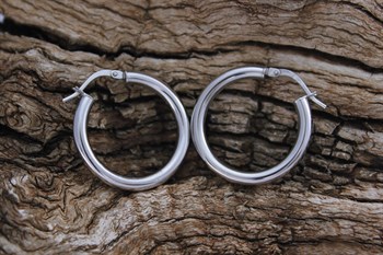 18ct WG  Hoop earrings