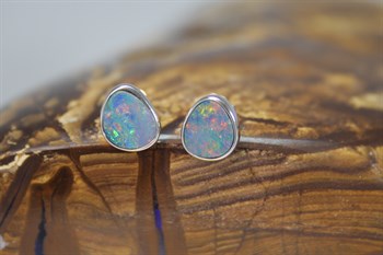 14ct WG Opal Earrings