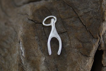 Stg Sil Wishbone charm