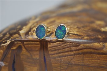 14ct YG Opal Earrings