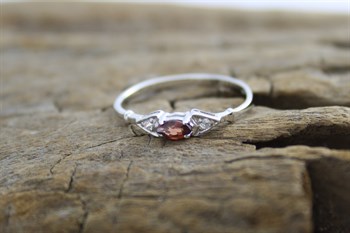 Stg Sil Garnet Ring