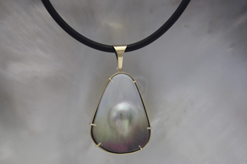 Black Mabe Pendant