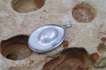 Mabe Pendant