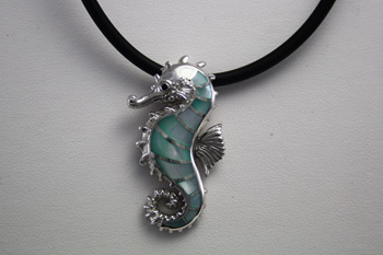 Medium Seahorse Pendant