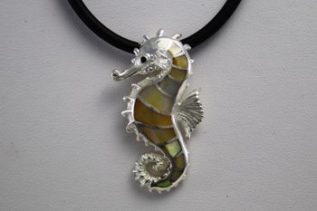 Medium Seahorse Pendant