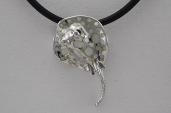 Medium Spotted Ray Pendant